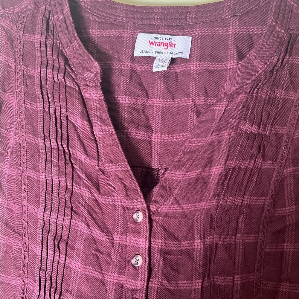 Wrangler Maroon Checkered Blouse size large - Picture 3 of 6